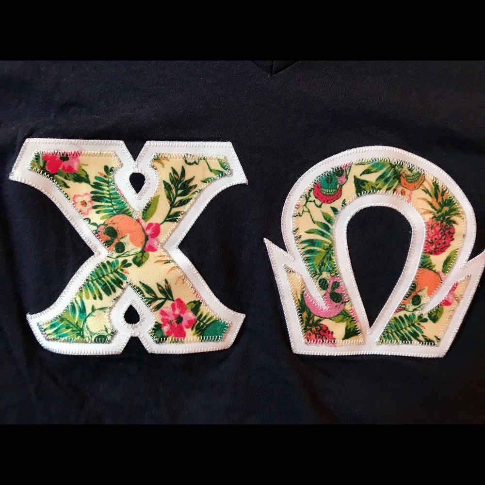 Chi Omega Med. V-neck Navy Letter Shirt